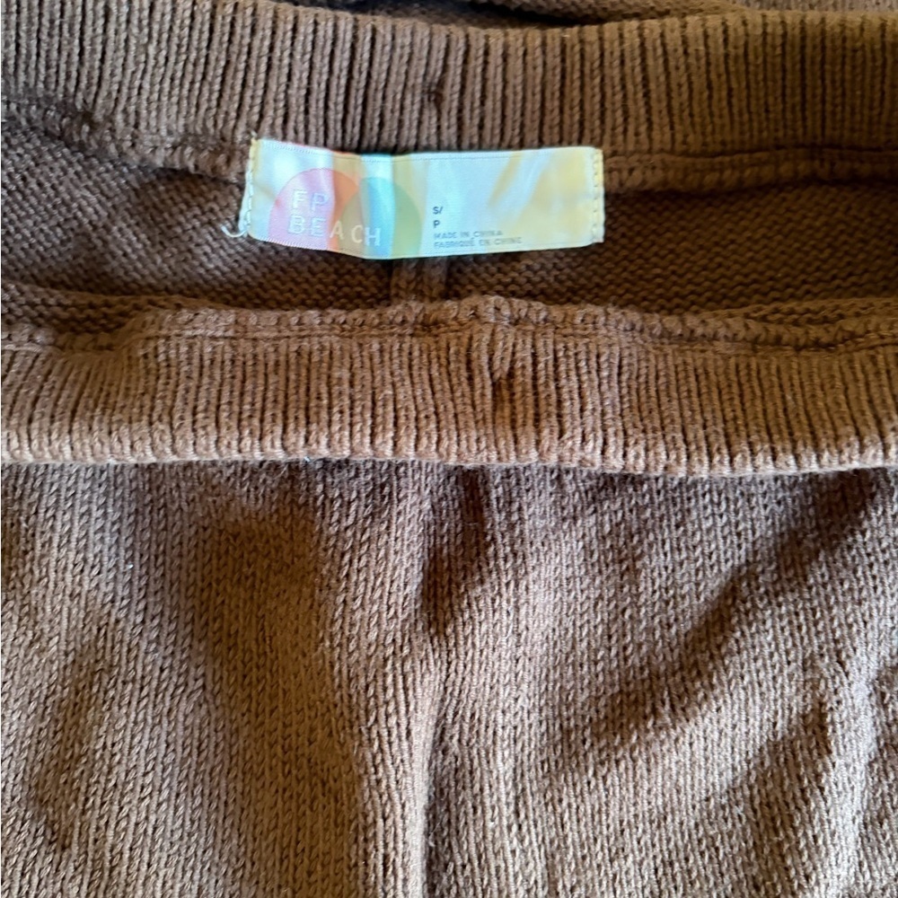 Free People Beach Macy sweater Brown Ribbed T-Shirt and Shorts Set - Picture 2 of 2